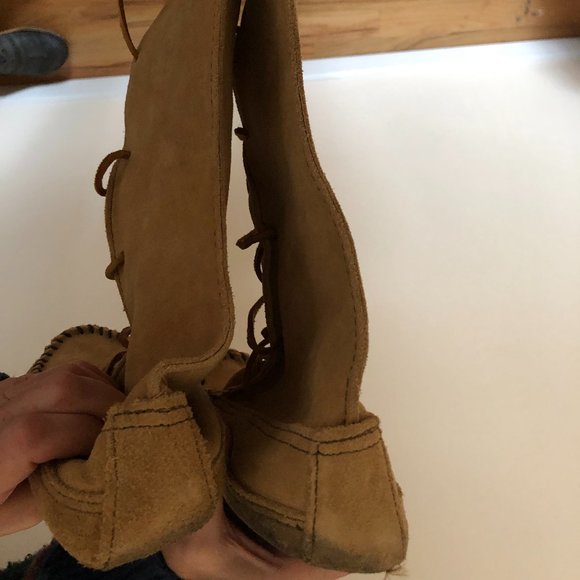 Suede Minnetonka Lace Up Tall Fringe Boot - Picture 4 of 5